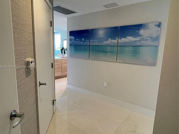 5th image of 16385 Biscayne Blvd #1107
