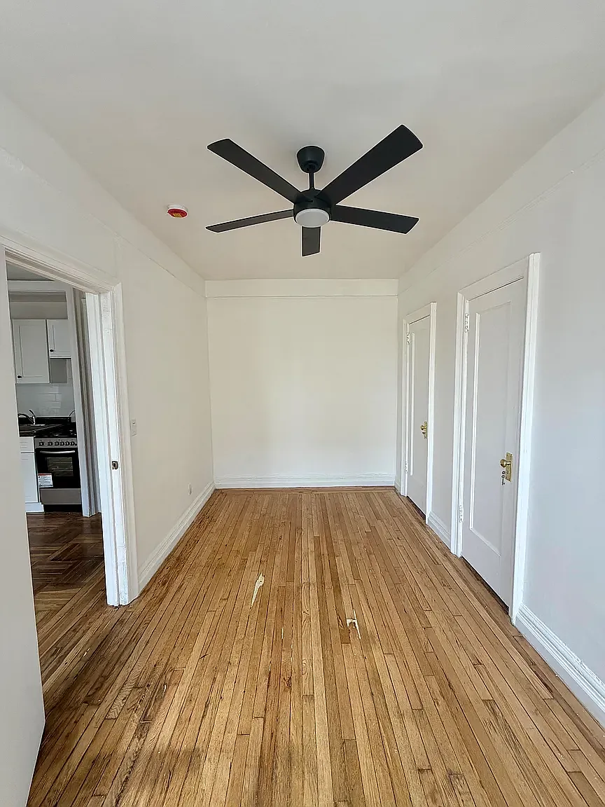 400 Lincoln Place — Photo 3