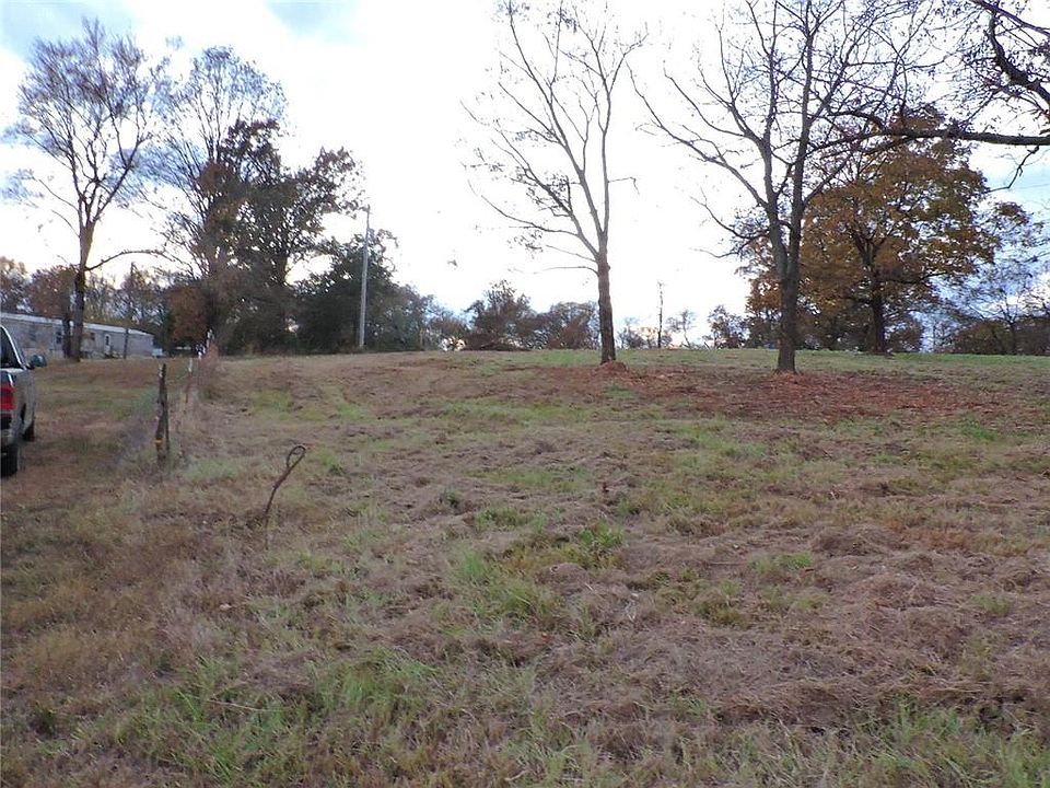 2nd image of 5911 Inglewood Ln