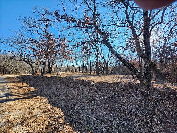 5th image of 121 Bandera Dr