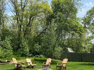 11 Duck Plain Rd, Plymouth, MA 02360