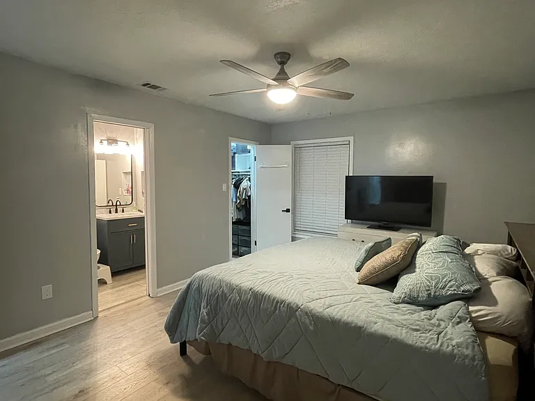 12905 Canterbury Rd — Photo 11