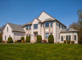 5 Howland Farm Rd, East Greenwich, RI 02818