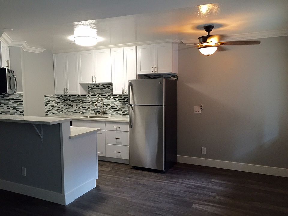 1st image of 3670 Peacock Ct APT 32