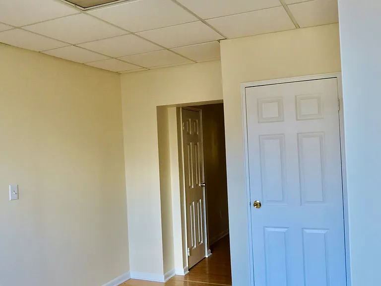 151 Christopher Columbus Dr #1F — Photo 3