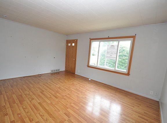4th image of 1845 Fargo Ave