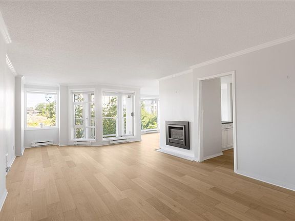 3rd image of 11 Cooperage Pl #203