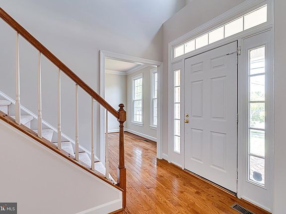 5th image of 1936 Lord Fairfax Rd