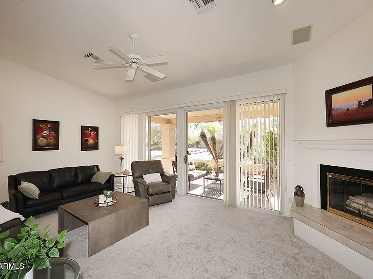 18510 E Leather Ln — Photo 10