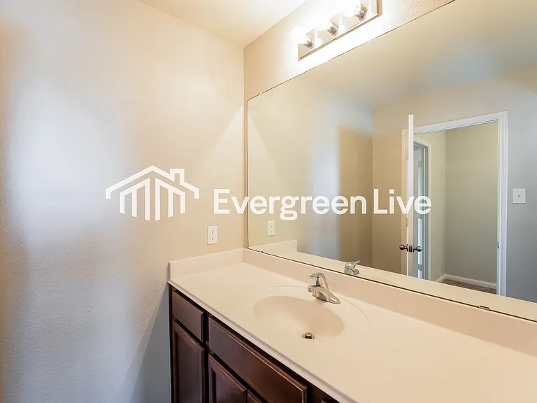 14225 Bridgeview Ln — Photo 16