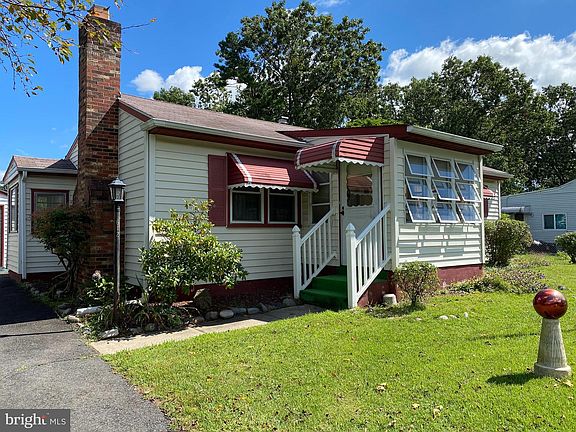 4th image of 612 Berkeley Dr