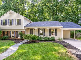 6007 Ridge Ford Dr, Burke, VA 22015