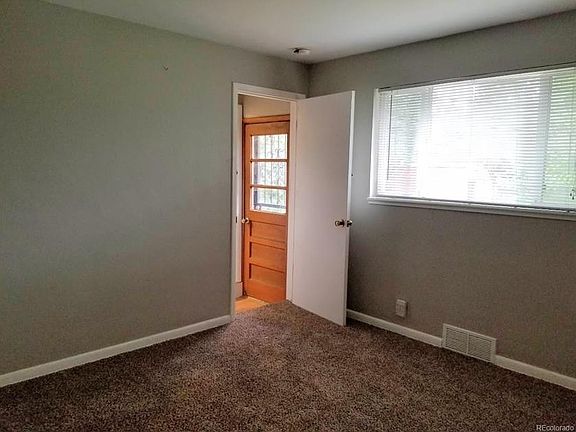 bedroom 3 with new carpet