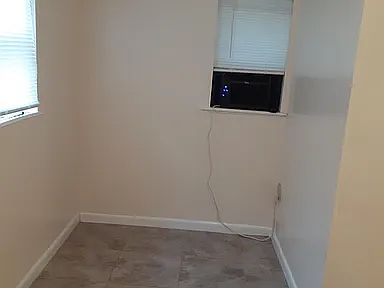 1st image of 1717 1/2 22nd Ave N #4