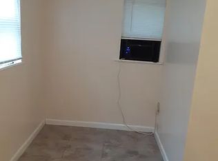 1717 1/2 22nd Ave N #4, Saint Petersburg, FL 33713