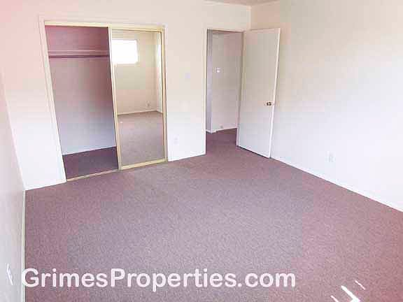 5th image of 2627 Dakota St NE APT C