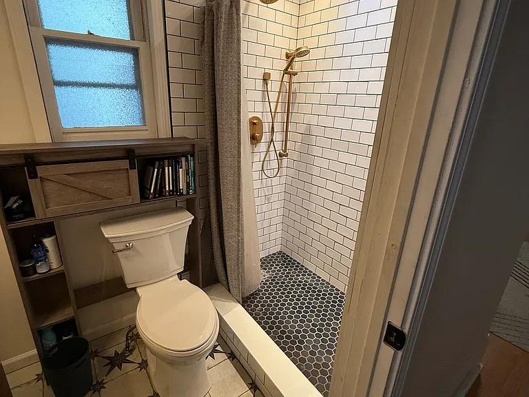 2984 S Clement Ave #1 — Photo 4