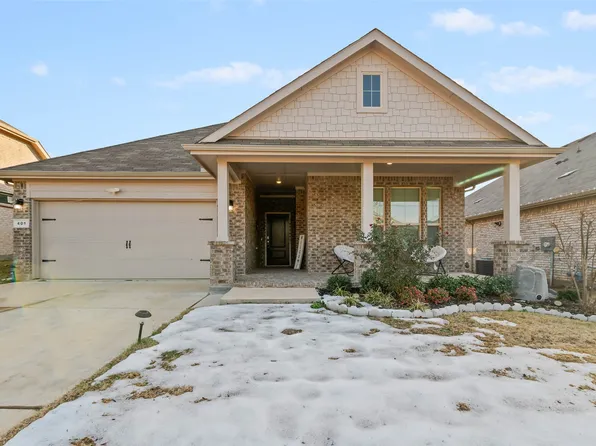 401 Hogan Dr, Denton, TX 76210