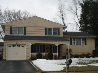 6 Allyson Rd, Flanders, NJ 07836