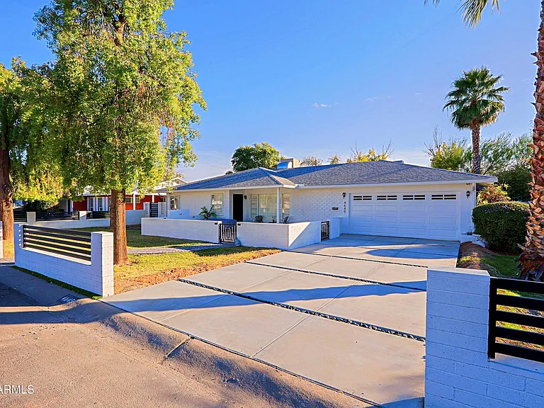 4645 E Windsor Ave — Photo 33