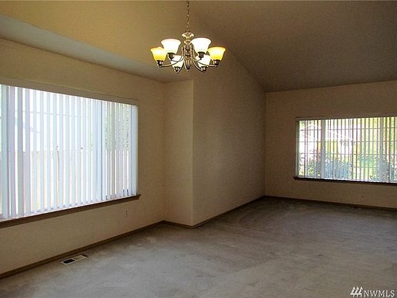 5th image of 20220 85th Avenue Ct E