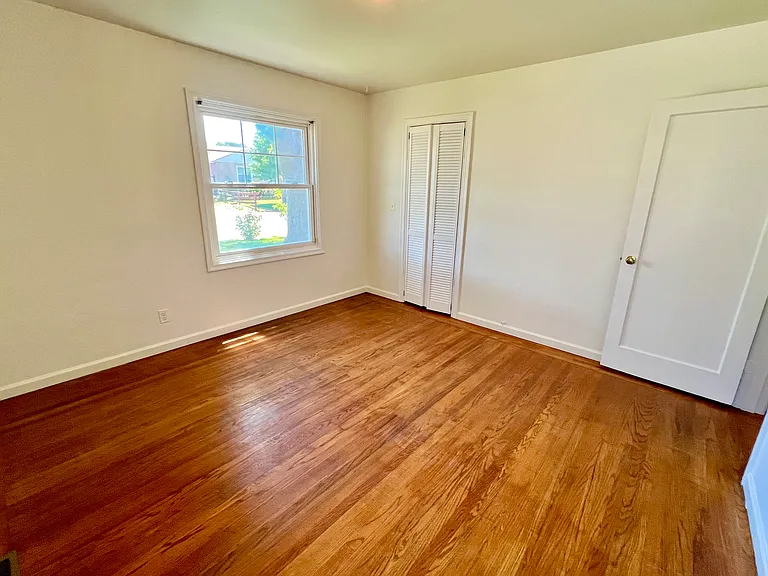 221 Hermosa Ave — Photo 15