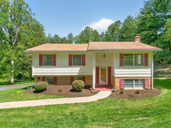 2092 Sulphur Mine Rd, Charlottesville, VA 22911