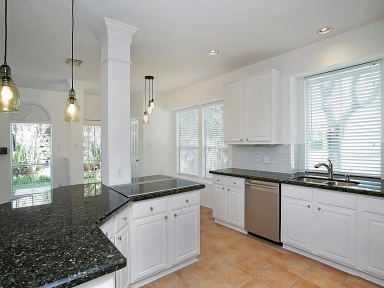 6902 Afton Woods Dr — Photo 4