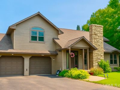 1001 Birch St, Houghton, MI, 49931