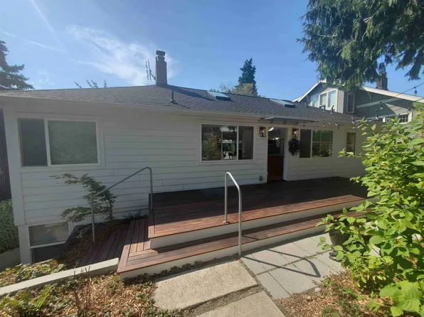 3623 Woodlawn Ave N, Seattle, WA 98103