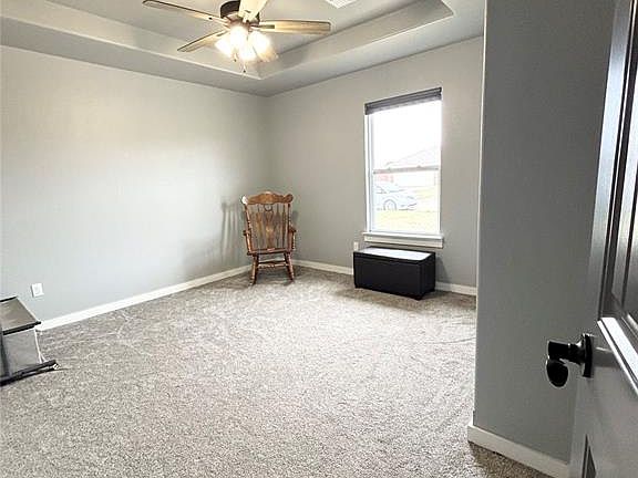2nd image of 1712 Sommerset Pl
