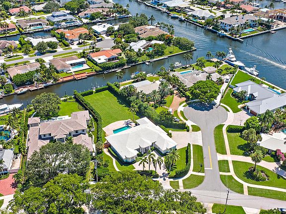 3rd image of 839 Country Club Drive
