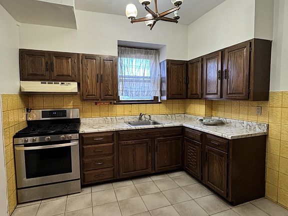 2nd image of 379 Liberty Ave Floor 1