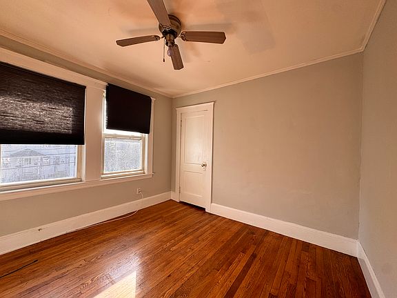 4th image of 14 Ebbett Ave #14