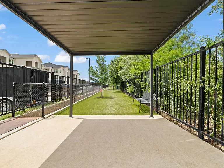 Eleven West — Photo 21