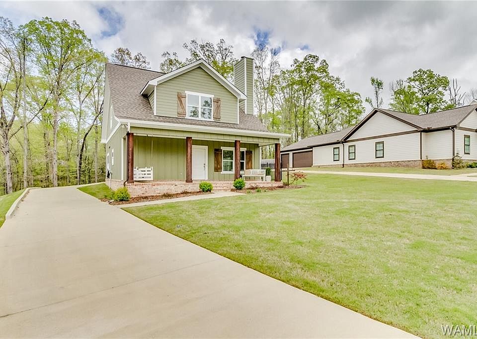 1st image of 10643 Hidden Woods Ln