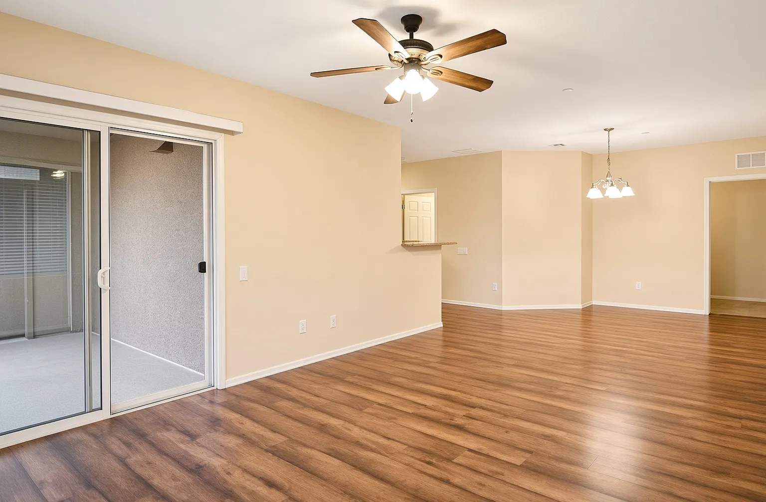 3 bed, 1475 sqft, $1,875 — Photo 3
