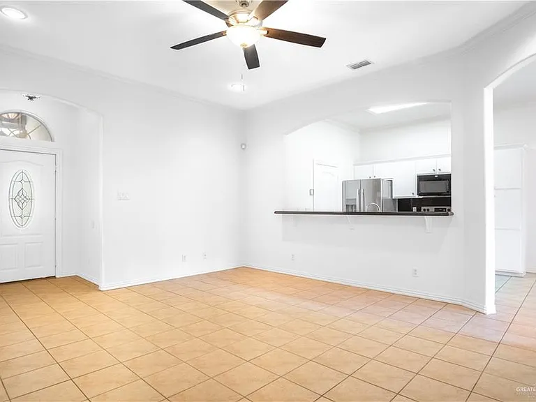 3316 Zoe Ave — Photo 8