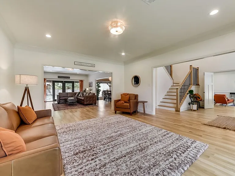 2216 Ridgecrest Trl — Photo 8
