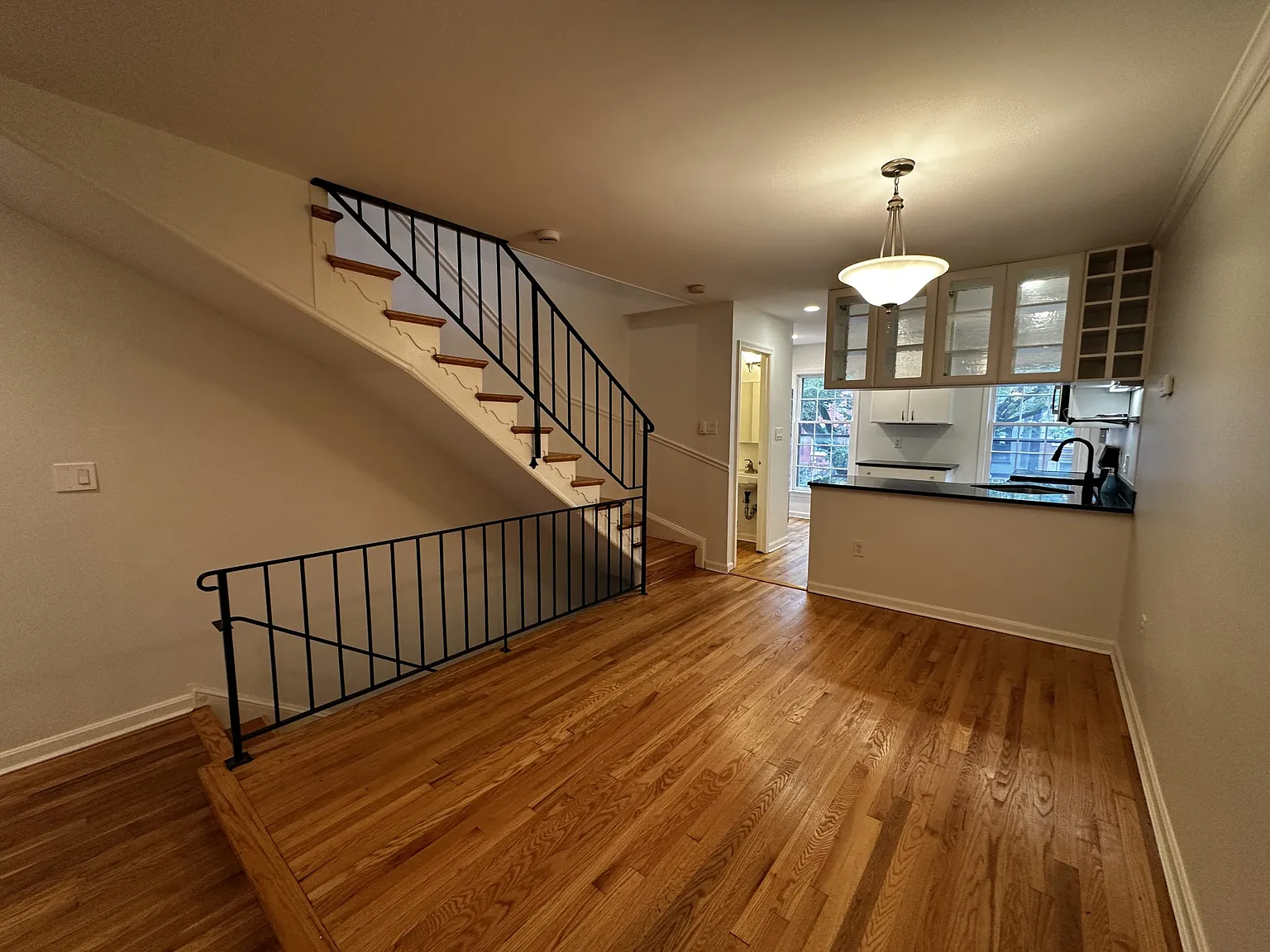 2 bed, 1.5 bath, 1120 sqft, $4,100 — Photo 4