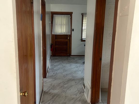 5th image of 9341 S Saginaw Ave #2
