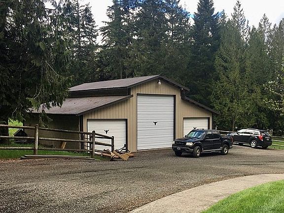 Barn with roll-up doors