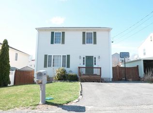 13 Valley St, Cumberland, RI 02864