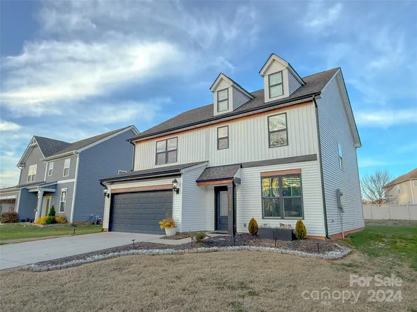 5124 Hucks Rd, Charlotte, NC 28269