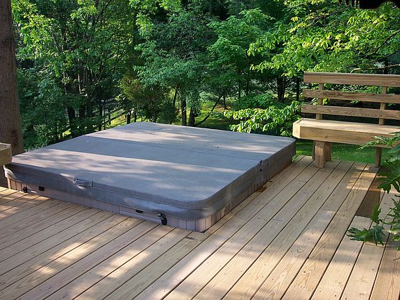 Back deck with hotub