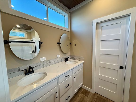 5th image of 120 Breezy Meadow Ln
