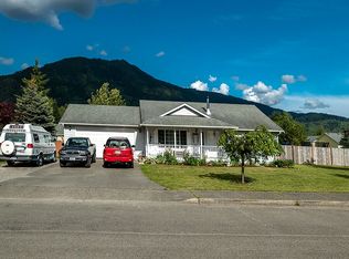 620 Tamara Ln, Darrington, WA 98241