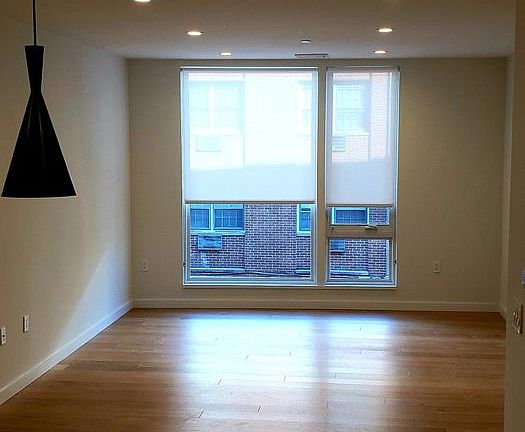 3rd image of 703 Whitney Ave #25