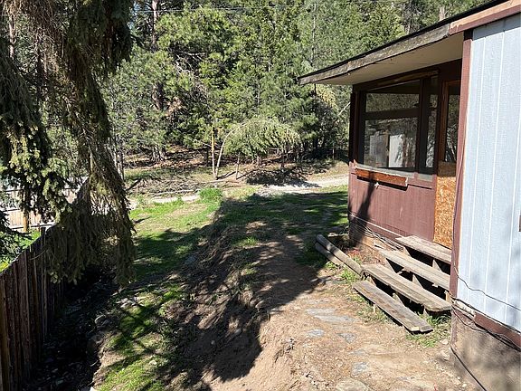 2nd image of 405 2nd Ave W