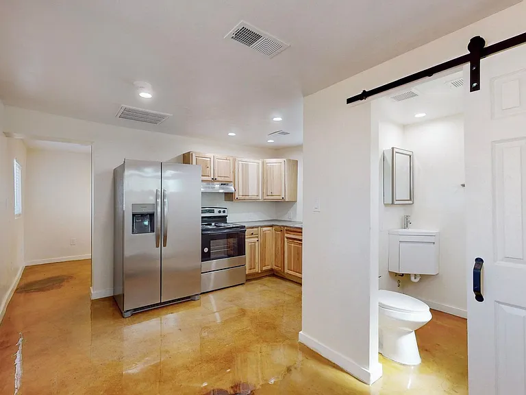 2443 De Vita Rd SW — Photo 6